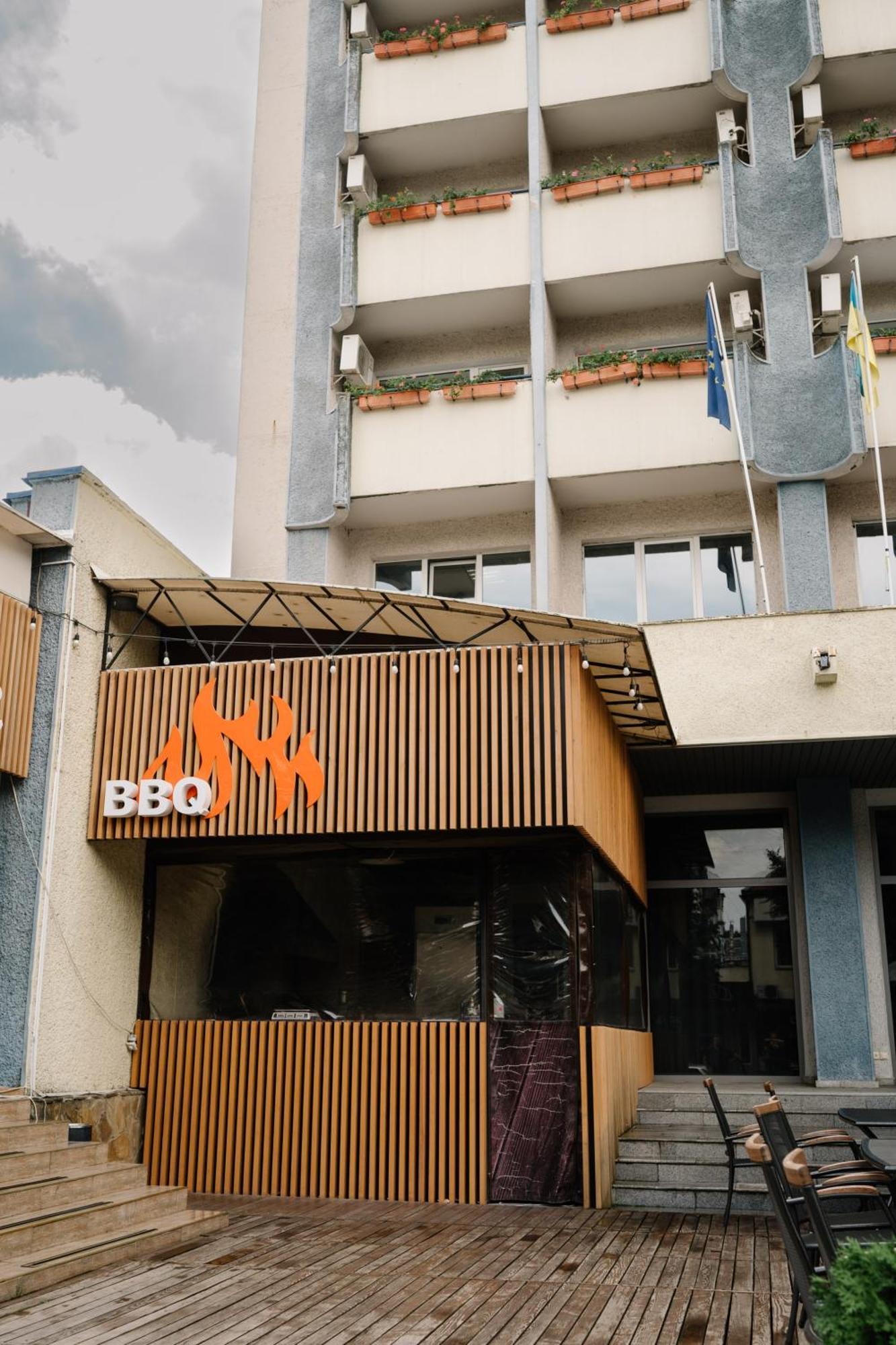 7 Days Hotel Kamyanets-Podilskyi Exterior foto